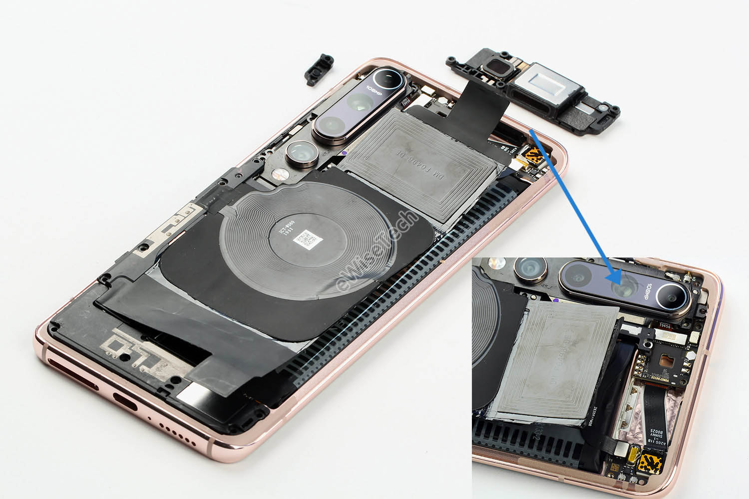 e拆解:拆开小米10,整体内部布局与iphone略有相同